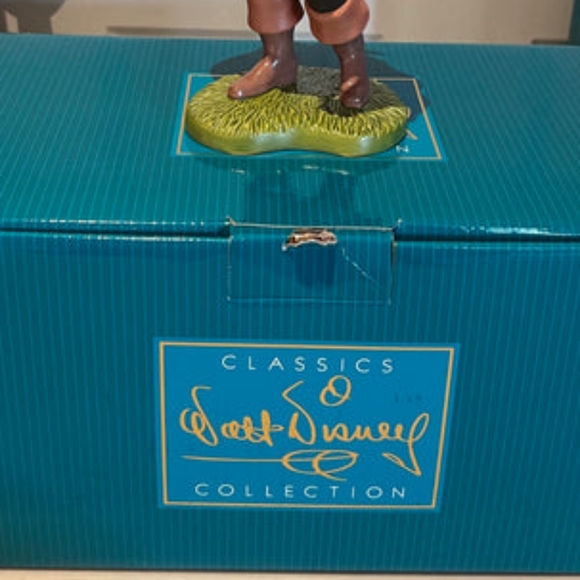 WDCC Snow White and the Seven Dwarfs Huntsman Deadly Intent Walt Disney Figurine - Picture 5 of 6